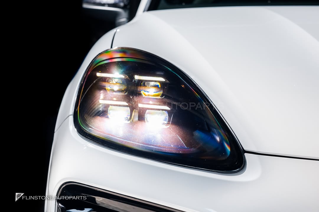 ไฟหน้าสำหรับ Porsche