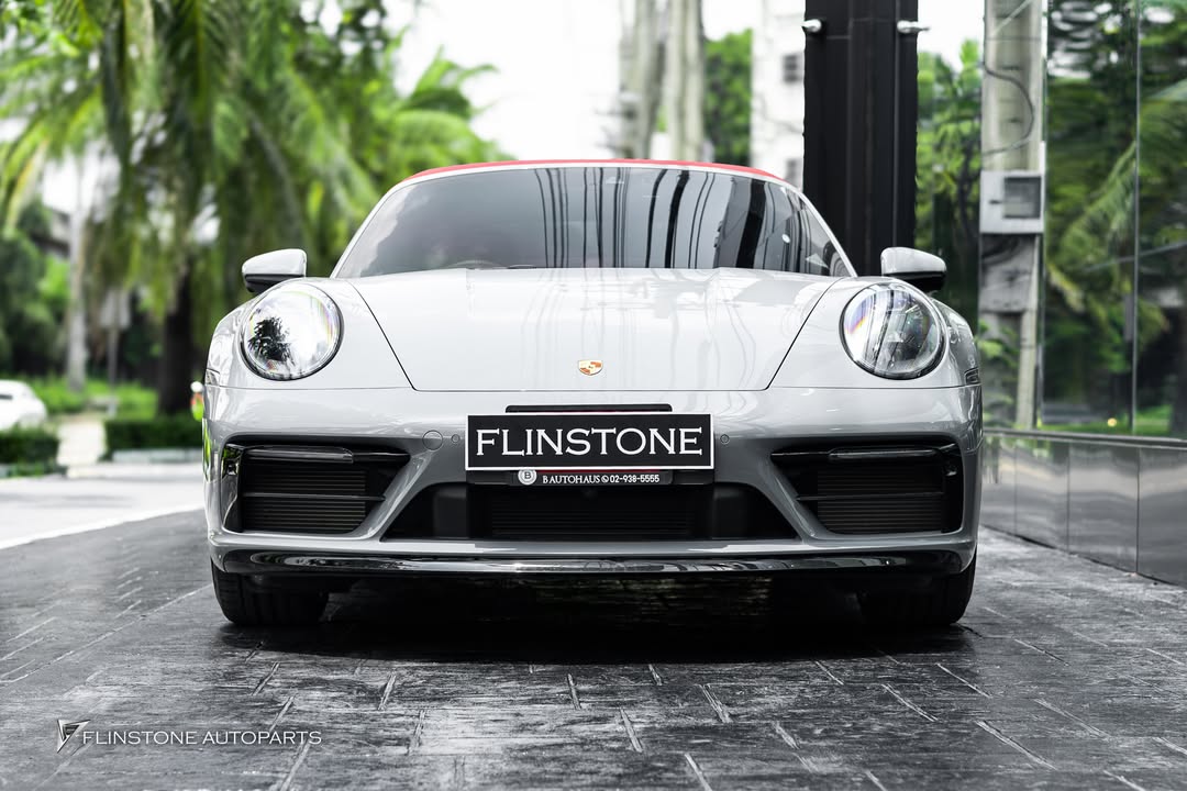 PORSCHE 992 Carrera Cabriolet
