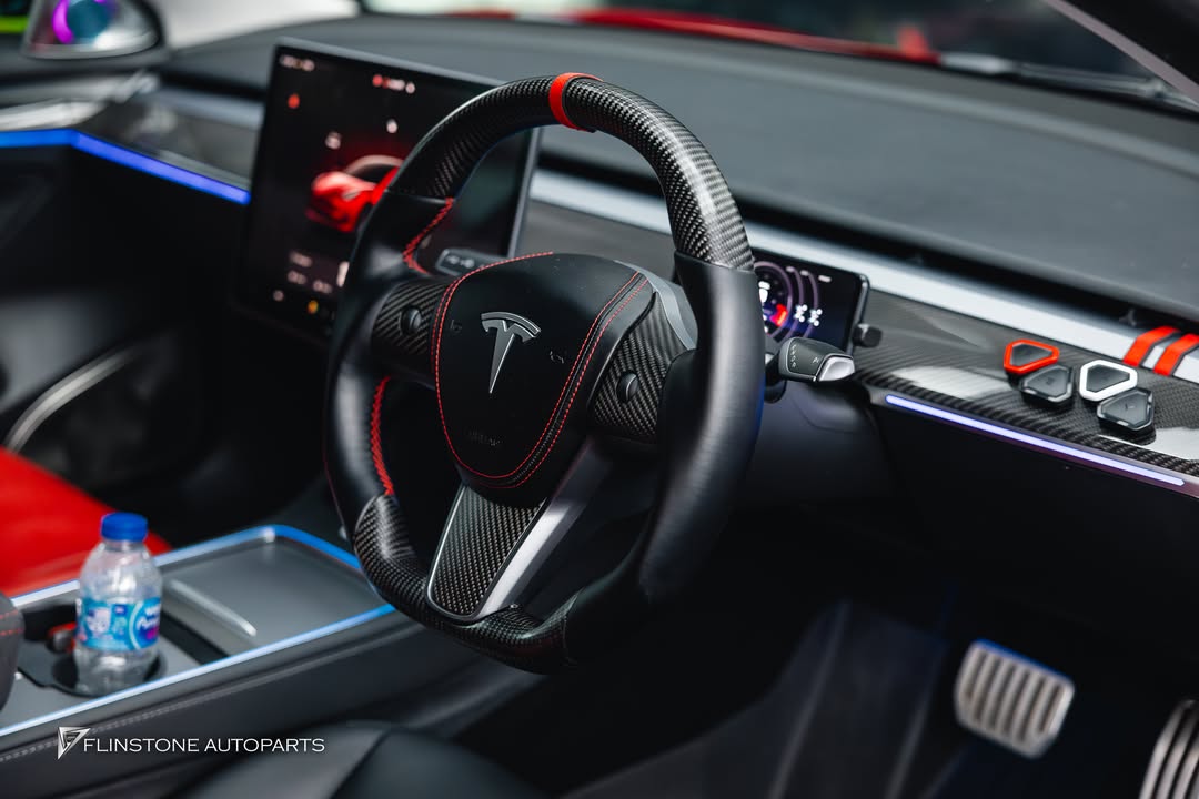 ไฟภายใน TESLA Model Y 2