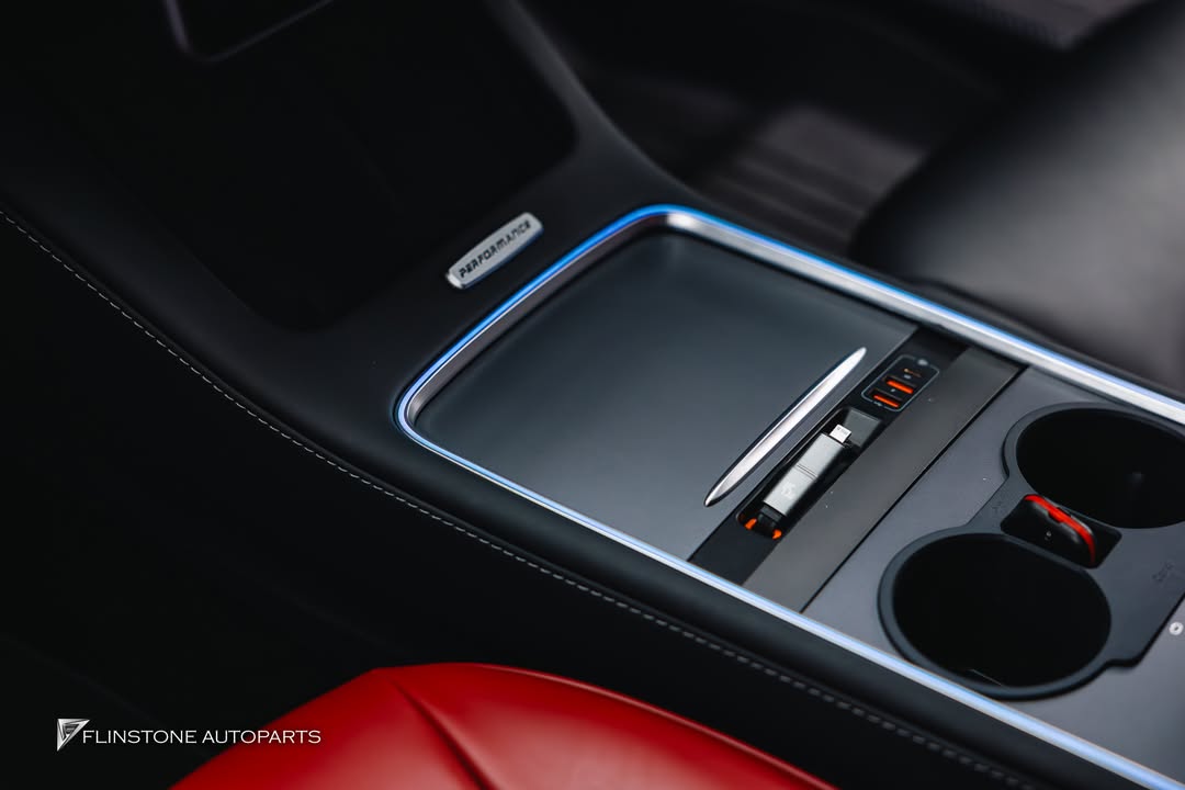ไฟภายใน TESLA Model Y 3