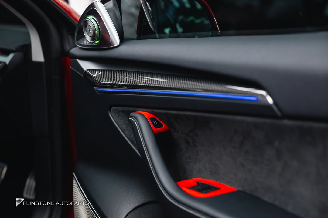 ไฟภายใน TESLA Model Y 5