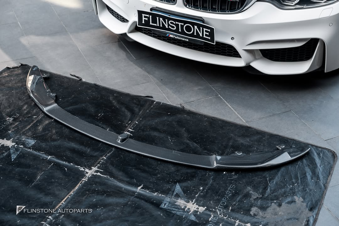 ลิ้นหน้าคาร์บอนใน BMW F82 M4