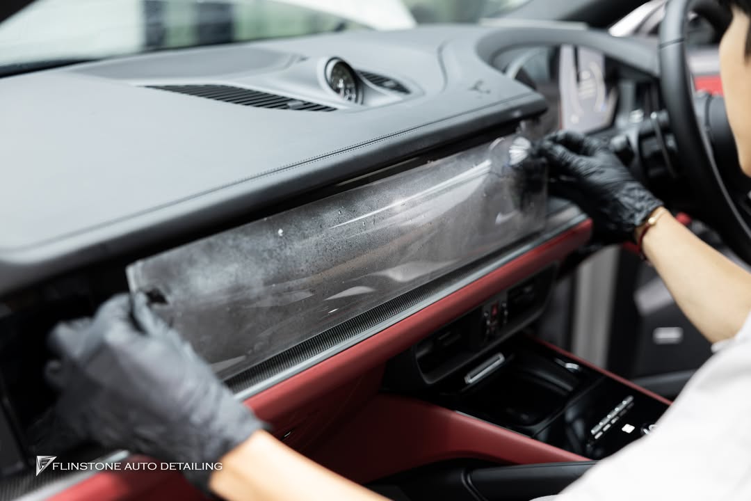 ฟิล์มใสกันรอย