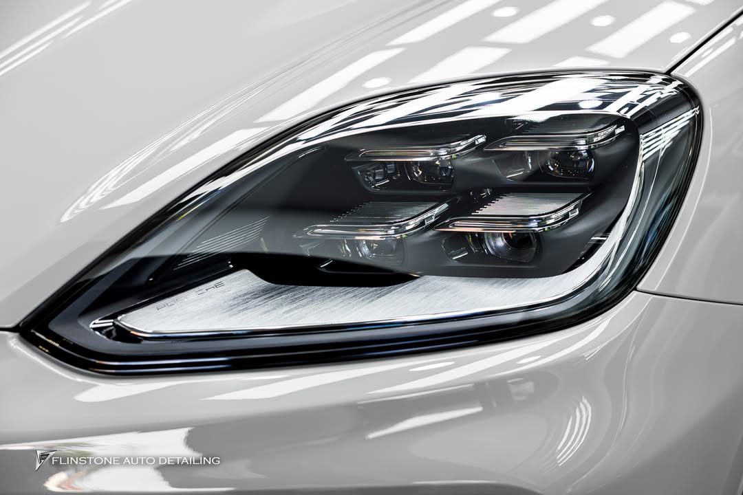 ฟิล์มใสกันรอย