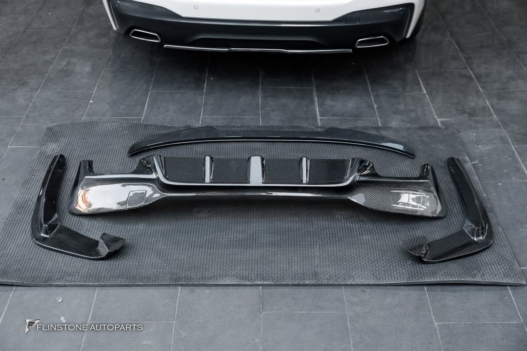 GTs Carbon Fiber Rear Diffuser