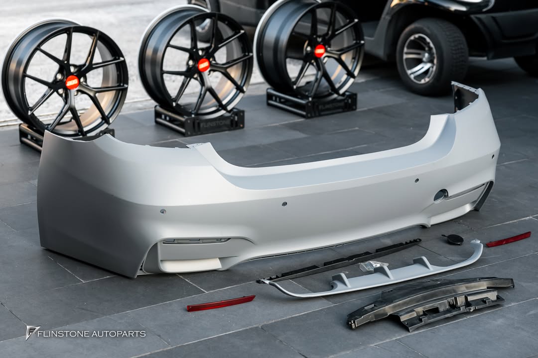 กระจังหน้า M4