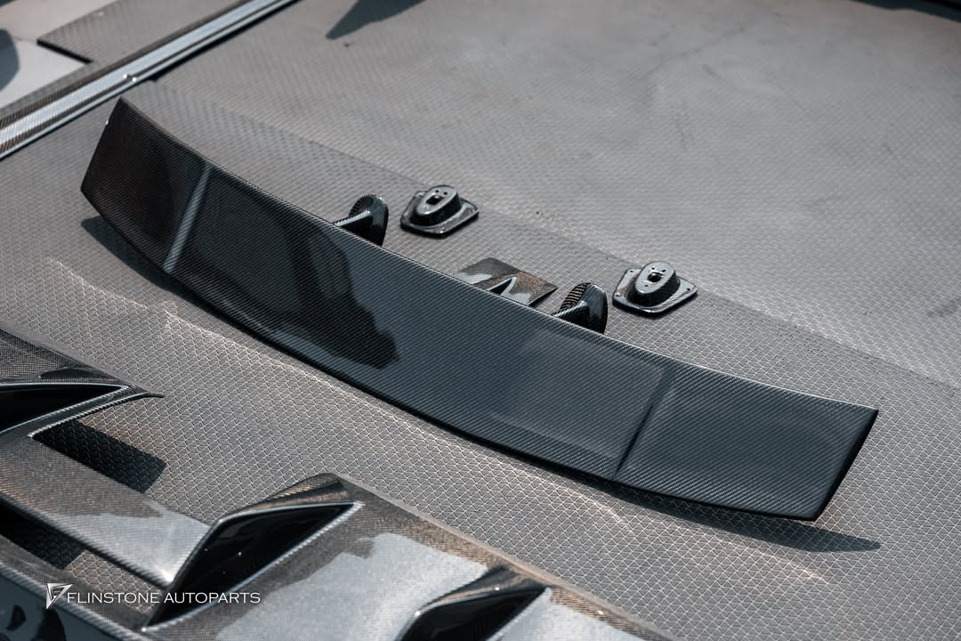 ชุดแต่งคาร์บอน LAMBORGHINI Gallardo Superleggera