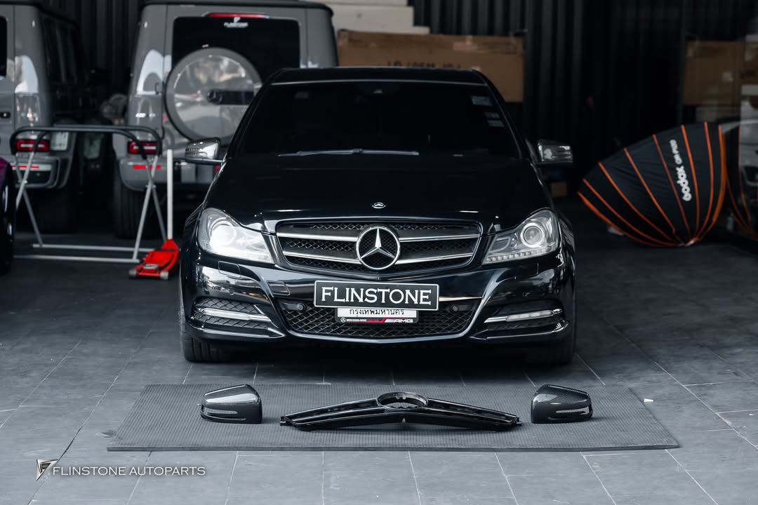 กระจังหน้าคาร์บอน