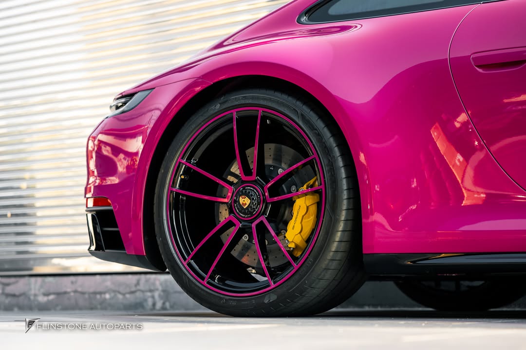 Porsche 992 GTS Interior