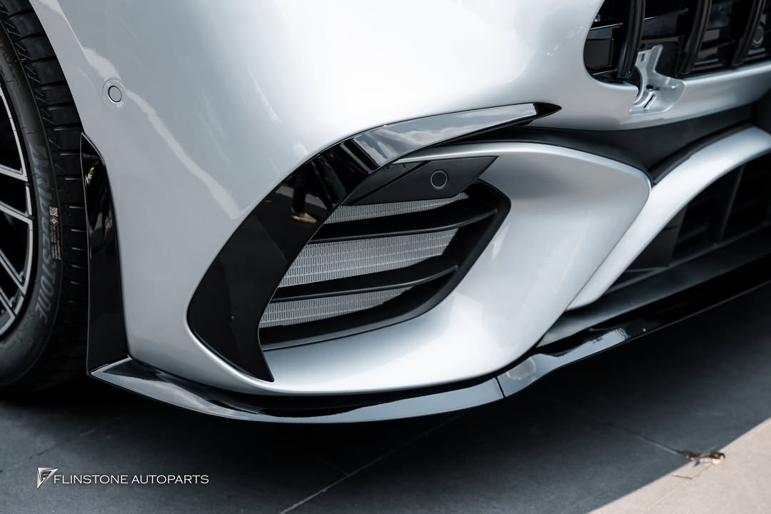 ชุดแต่ง W206