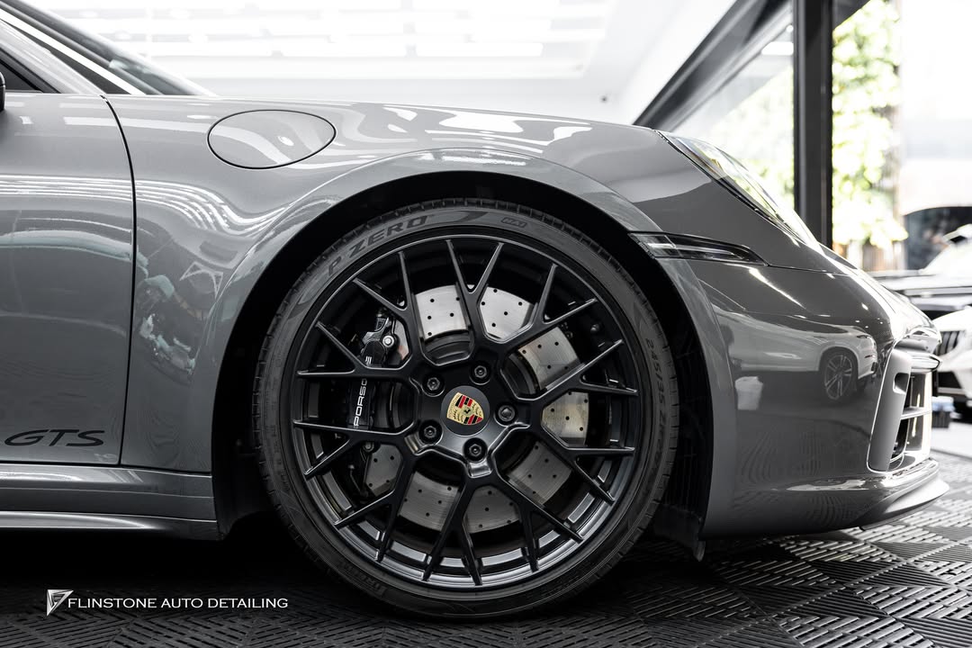 การติดฟิล์มกันรอย