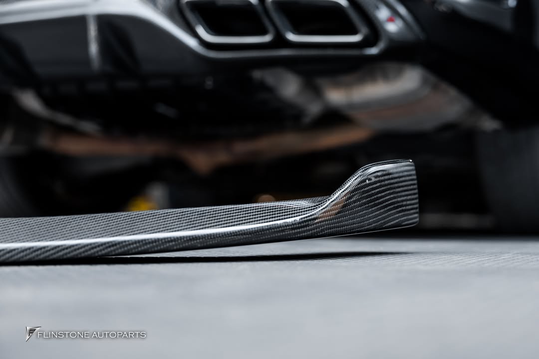 GTs Carbon Fiber Front Lip