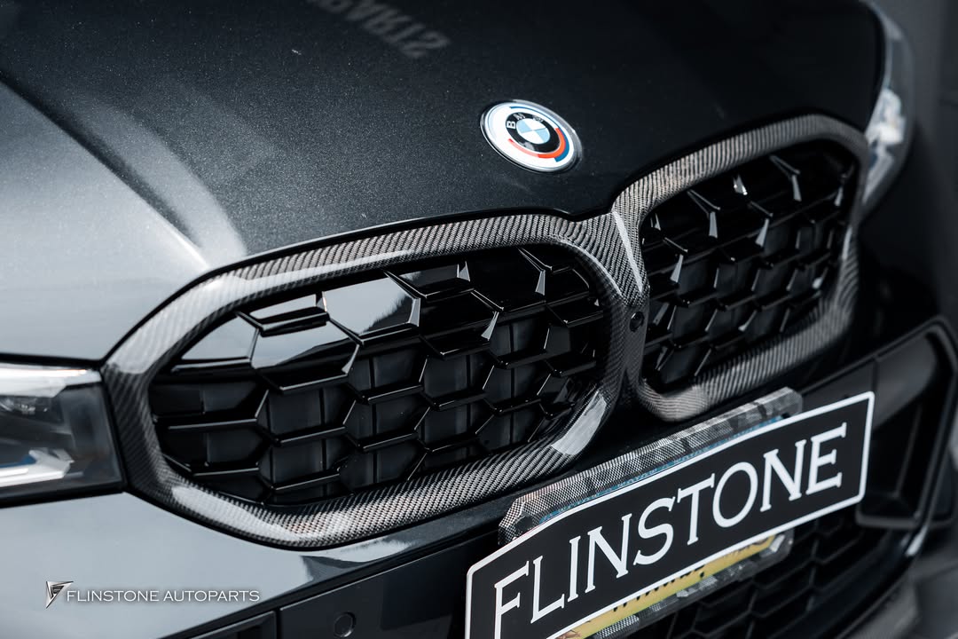 กระจังหน้าคาร์บอน