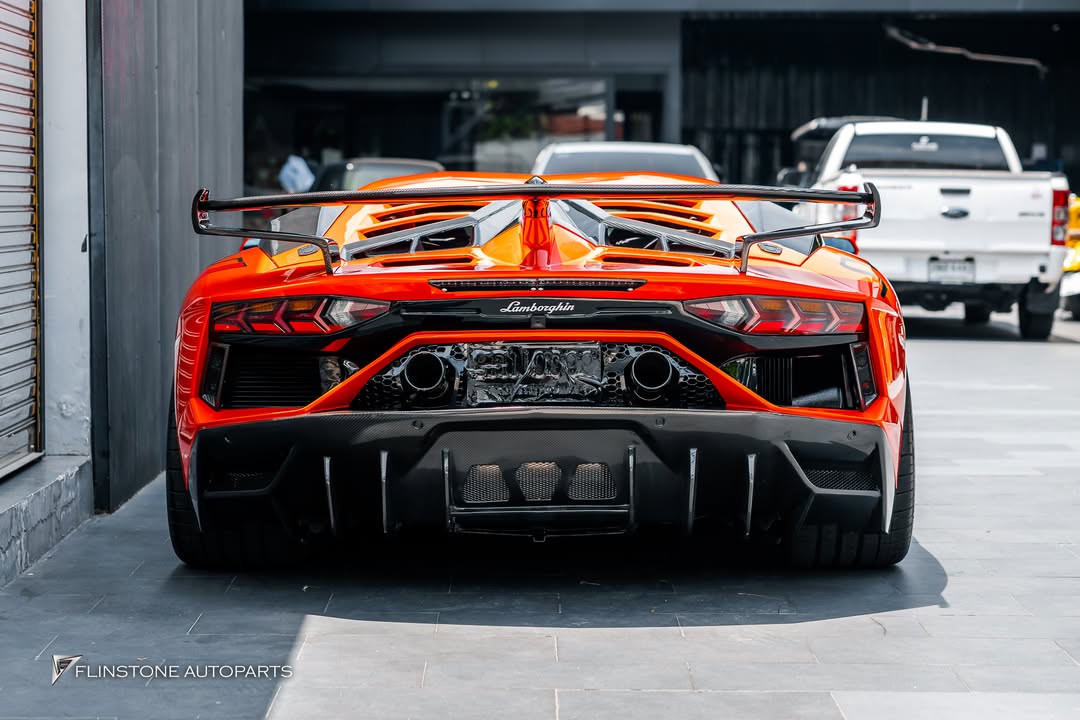 Lamborghini Aventador SVJ with custom wrap