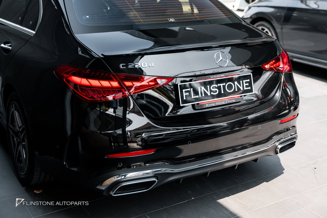 ติดตั้งสปอยเลอร์ AMG