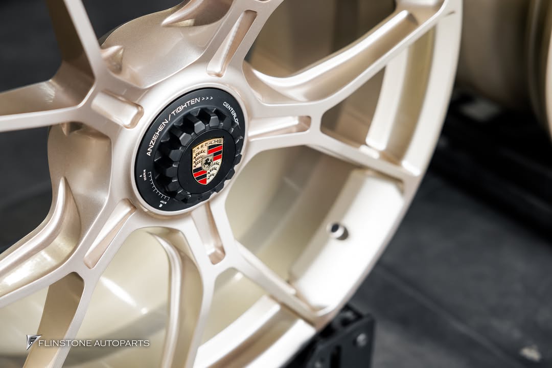 ล้อ CENTERLOCK ในมุมมองต่างๆ