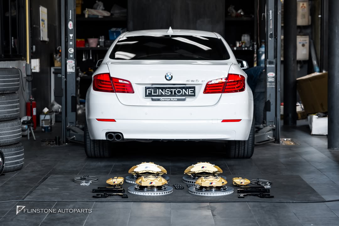 คาร์ลิเปอร์เบรคสีทอง