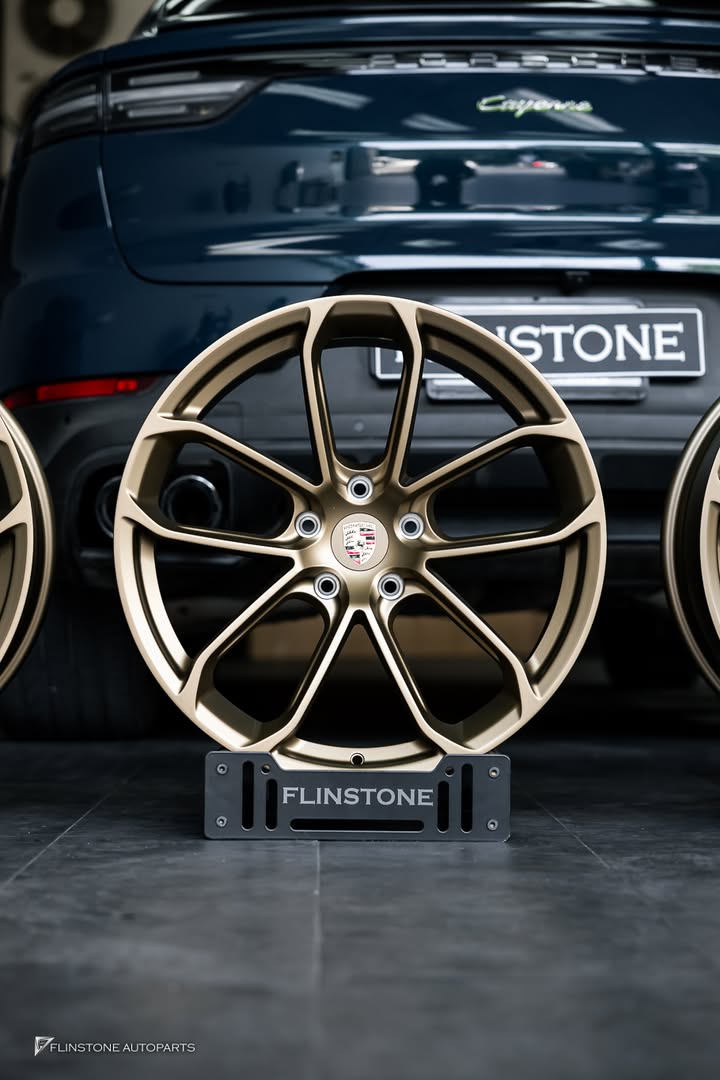 Porsche Cayenne Coupe in Action