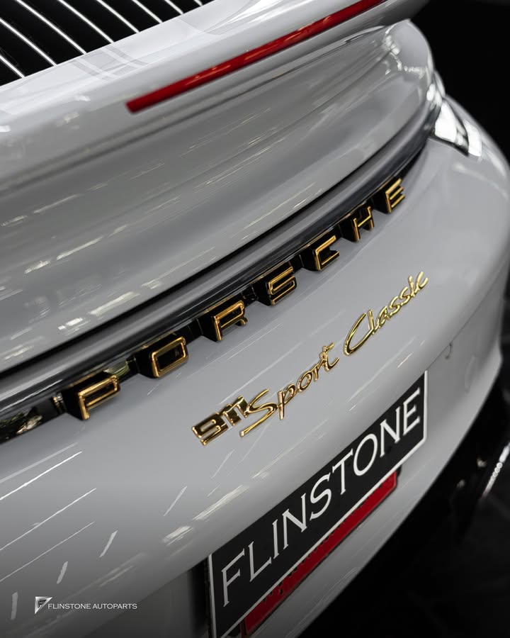 Porsche 992 Sport Classic Features