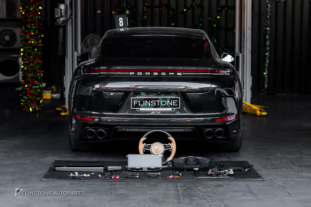 Porsche 970 Panamera Entertainment