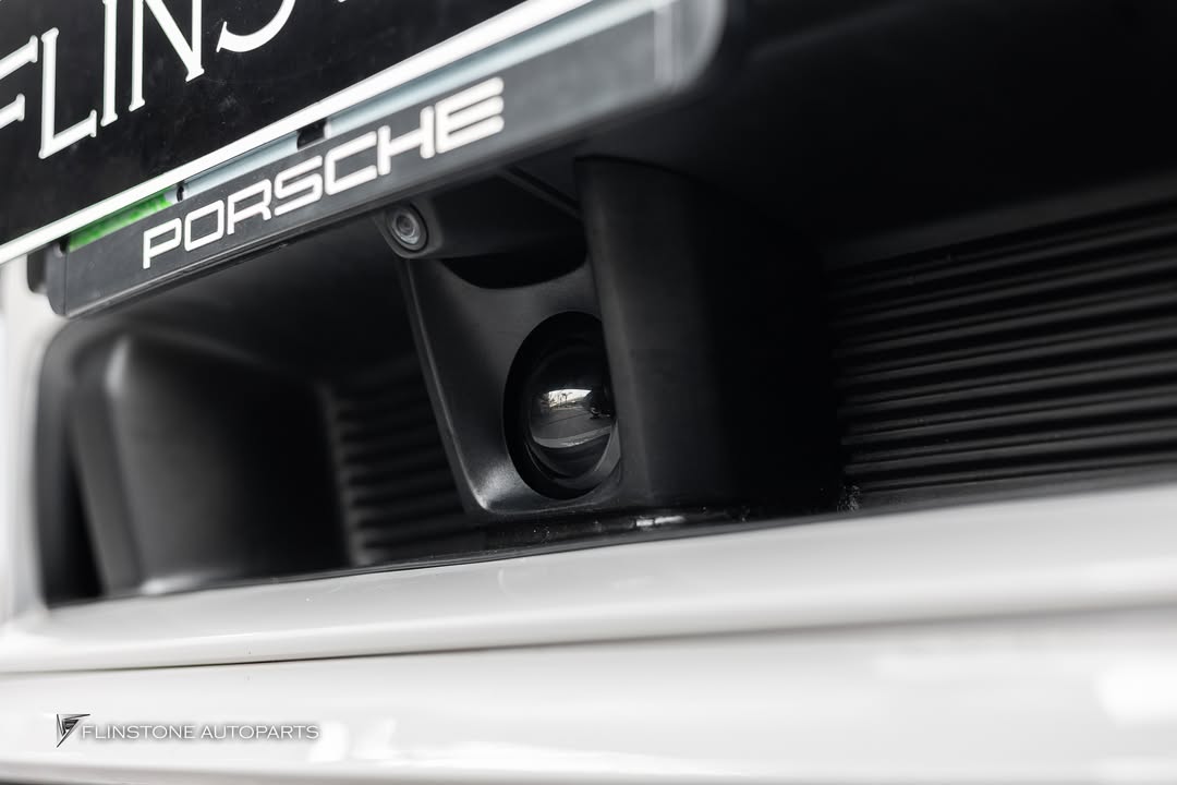 PORSCHE 992 Carrera
