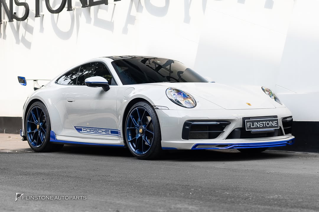 Porsche 992 Carrera
