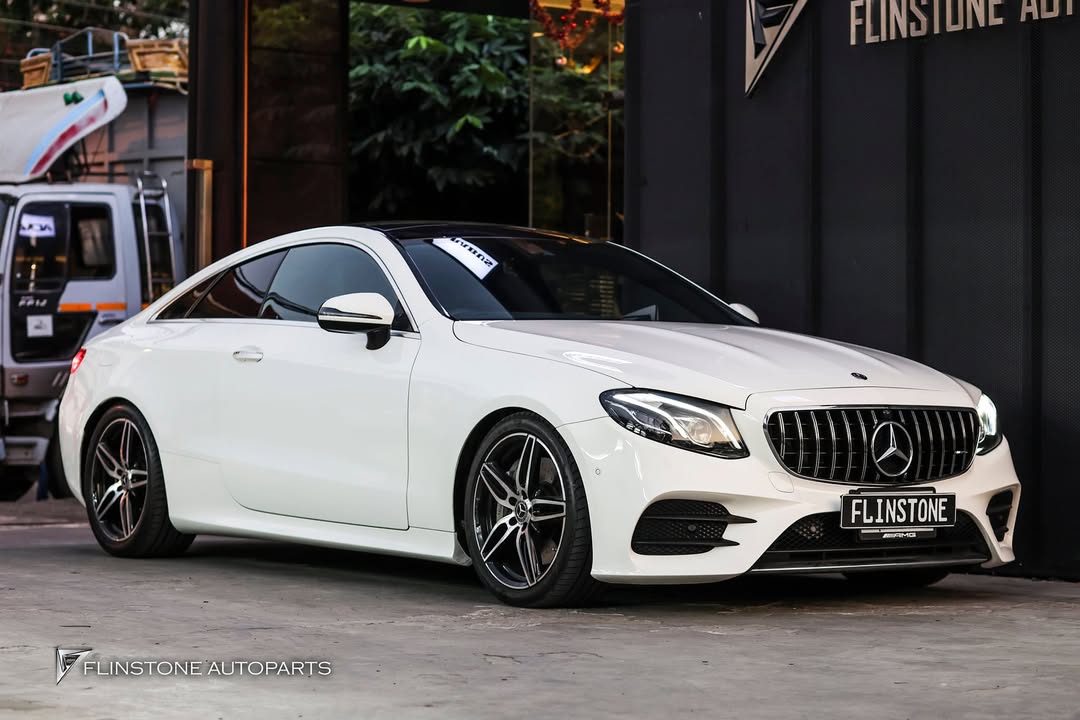 กระจังหน้า E53 AMG