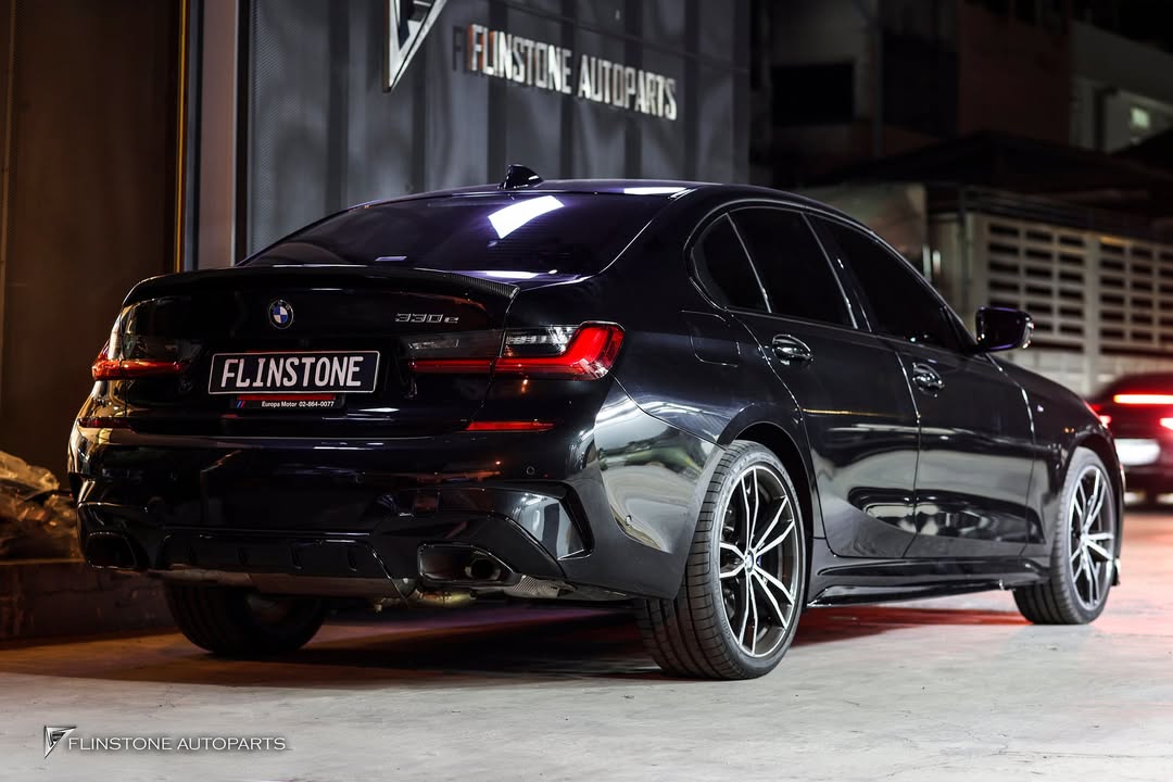 M Performance Black Side Skirt