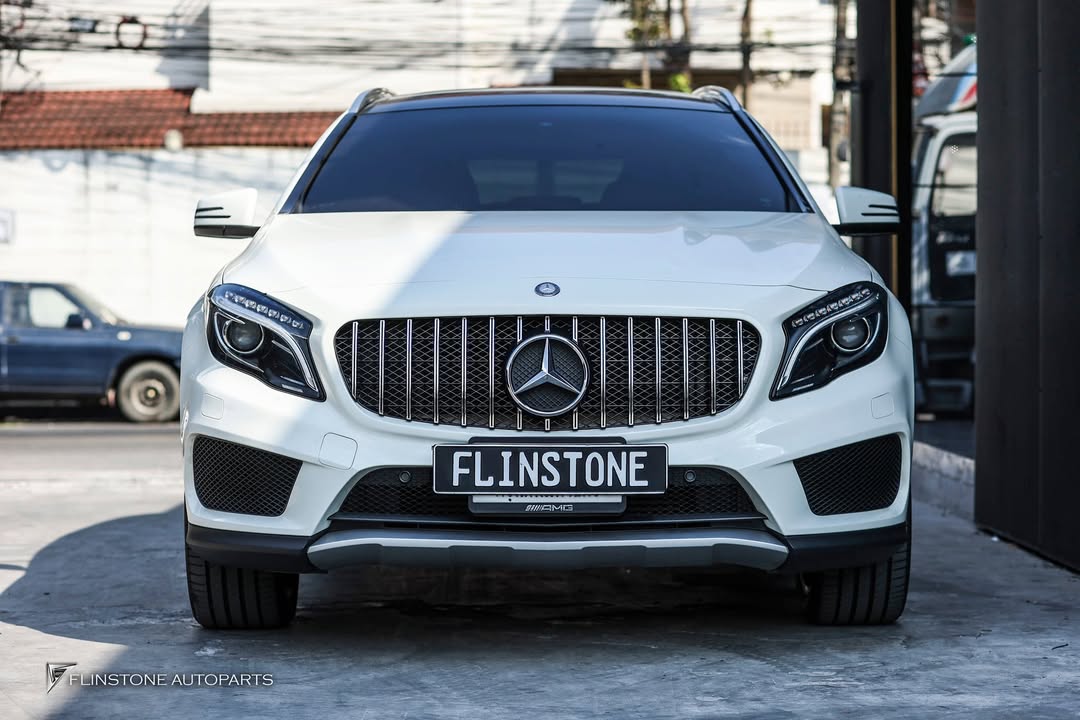 Mercedes Benz GLA-Class