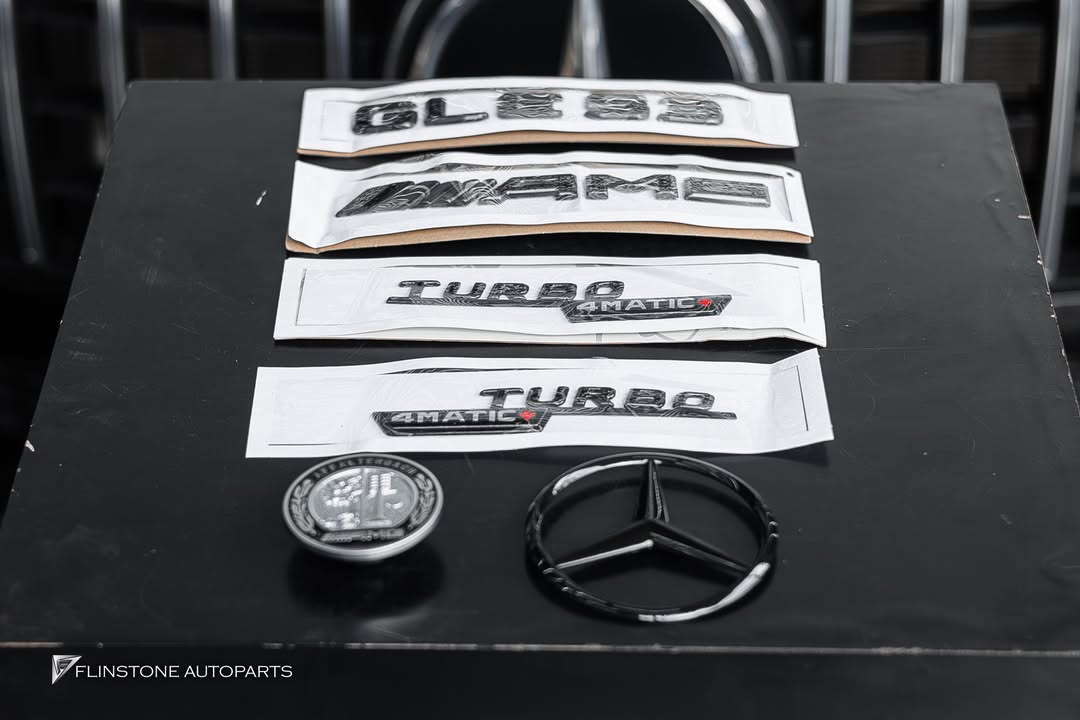 โลโก้ดำ GLE53 AMG