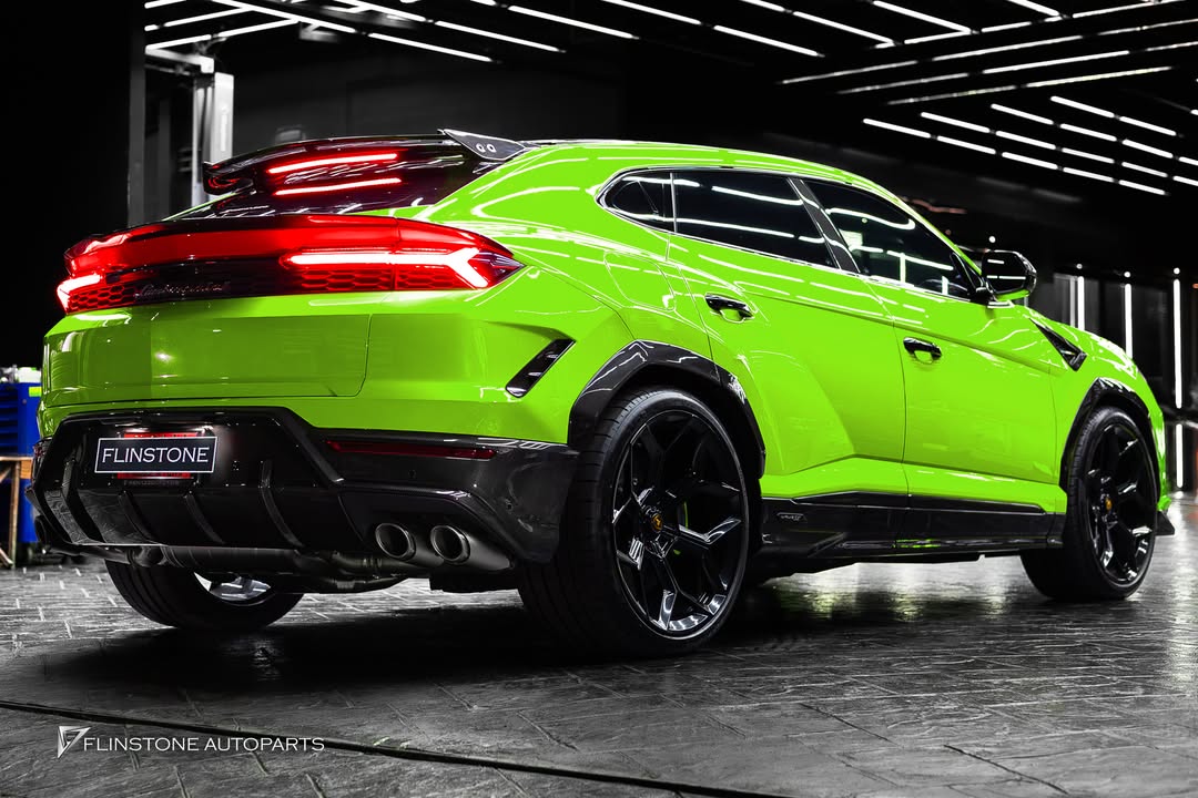 Lamborghini Urus SE with NOVITEC