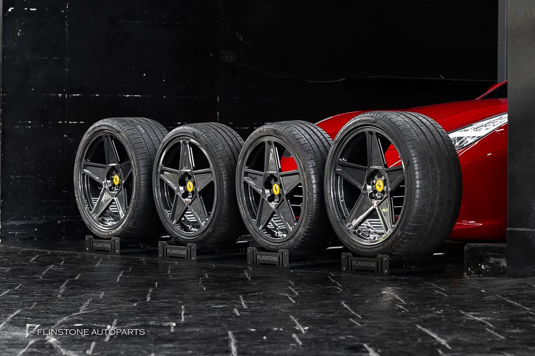 Ferrari GT4 Lusso T