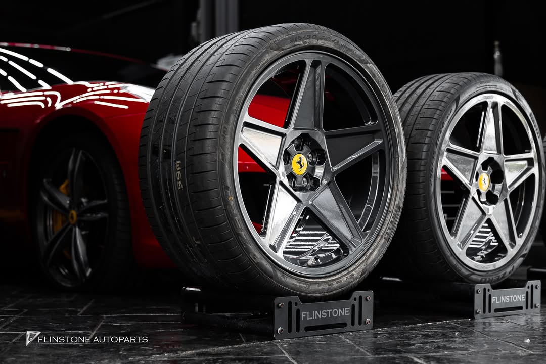 Ferrari GT4 Lusso T