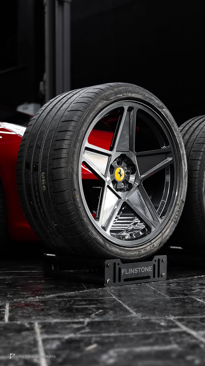 Ferrari GT4 Lusso T