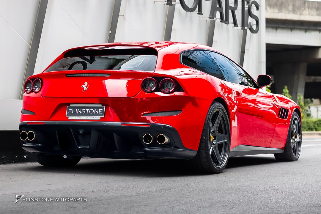 Ferrari GT4 Lusso T