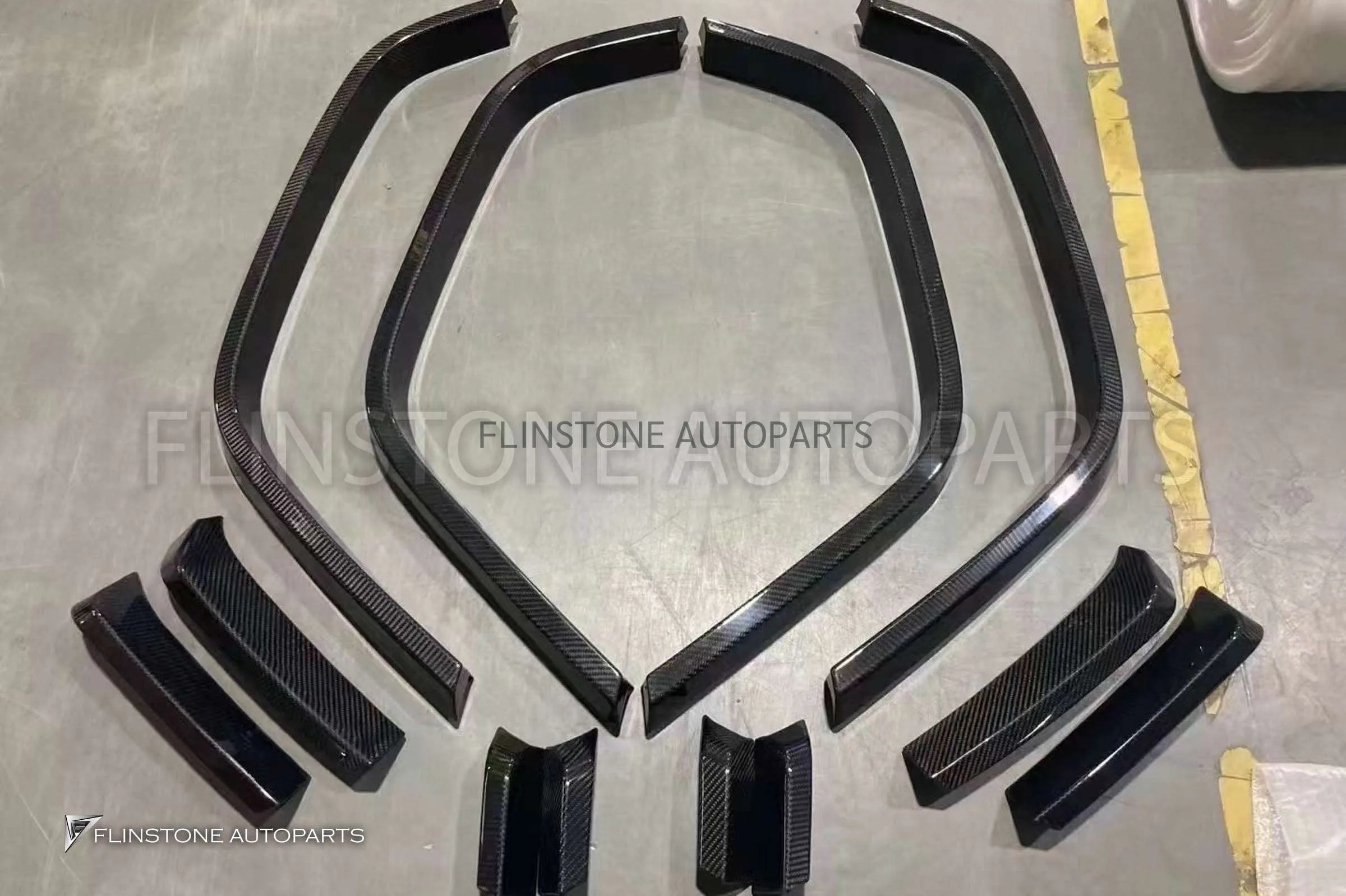 คิ้วซุ้มล้อ Carbon Fiber W464 G-Class ทรง G63 4×4