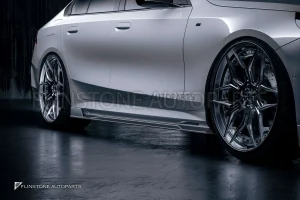 สเกิร์ตข้าง Carbon Fiber BMW G60 Series 5 ทรง FUTURE DESIGN