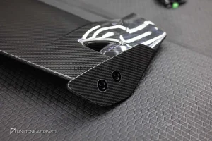 สปอยเลอร์หลังคา Carbon Fiber LAMBORGINI URUS แบรนด์ USUS Autoclave