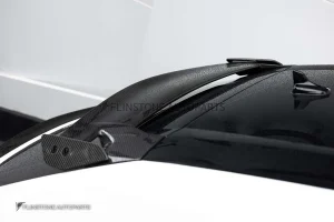 สปอยเลอร์หลังคา Carbon Fiber LAMBORGINI URUS แบรนด์ USUS Autoclave