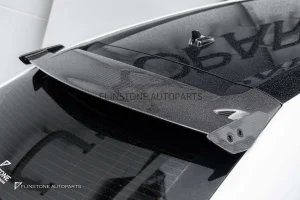 สปอยเลอร์หลังคา Carbon Fiber LAMBORGINI URUS แบรนด์ USUS Autoclave