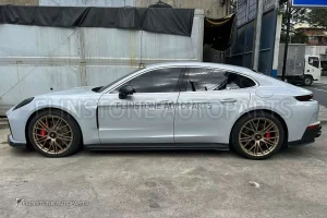 สเกิร์ตข้าง Carbon Fiber PORSCHE 976 Panamera Sport Design