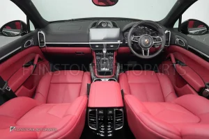 ชุดเปลี่ยนโฉมภายใน PORSCHE Cayenne 958.2 2024