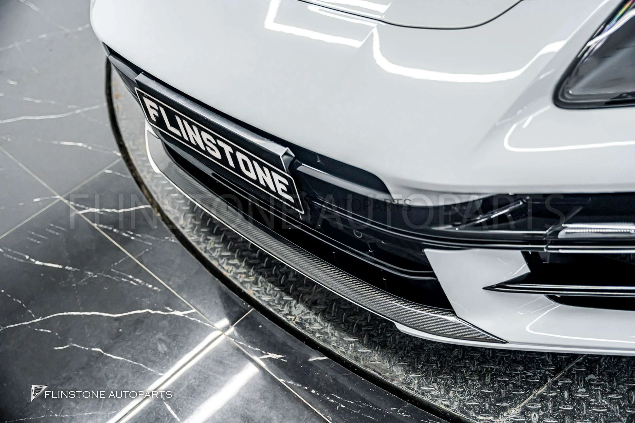 ลิ้นหน้า USUS Austoclave PORSCHE 976 Panamera ทรง Sport Design