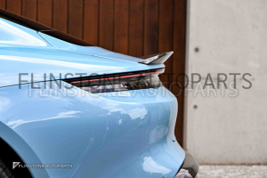 สปอยเลอร์ Carbon Fiber สำหรับ PORSCHE TAYCAN ทรง TWL