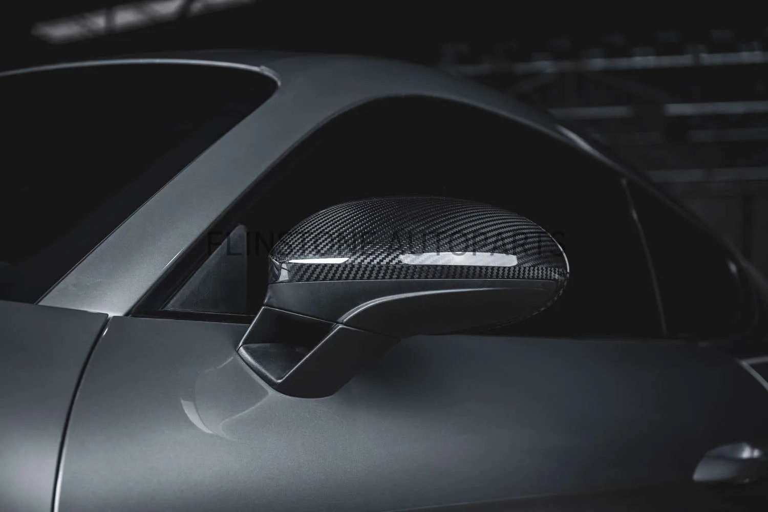 กระจกมองข้าง Carbon Fiber USUS AUTOCLAVE สำหรับ PORSCHE 718 Cayman Boxster