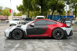 ชุดแปลงโฉมรอบคัน PORSCHE 992 Carrera ทรง GT3 RS