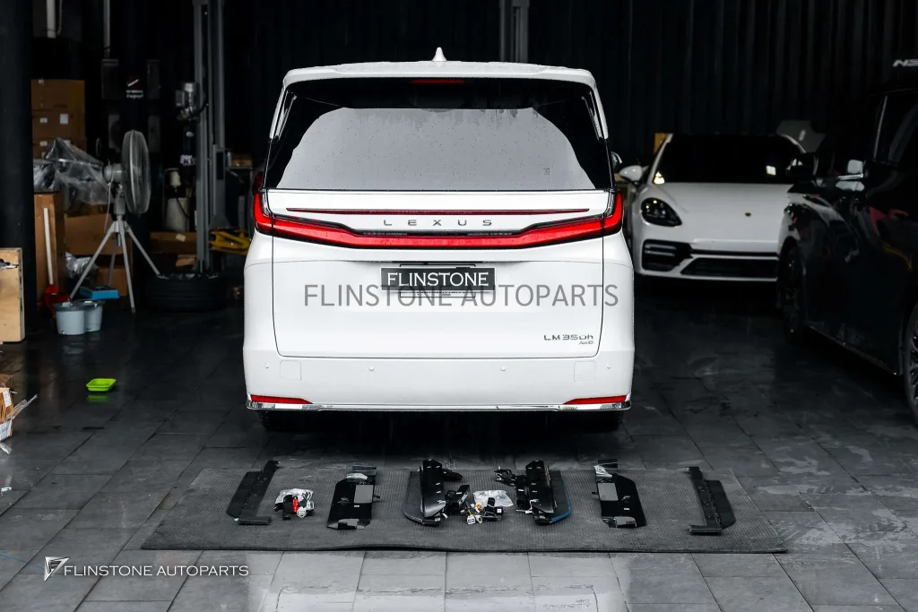 บันไดข้างไฟฟ้าอัตโนมัติ Lexus LM350h LM500h