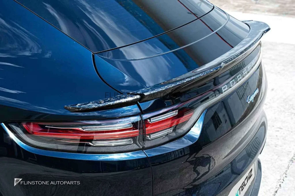 สปอยเลอร์ท้าย PORSCHE CAYENNE Coupe ทรง Paktecuz