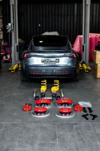 ชุดโช๊ค KW V.3 Suspension ตรงรุ่นสำหรับ TESLA MODEL 3 HIGHLAND