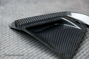 ช่องลมหน้า Carbon Fiber BMW i5 G60 ทรง TAKD Carbon